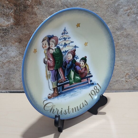 Schmid Hummel Christmas 1981 A Time to Remember Decorative Wall Hanging Plate - Picture 6 of 11